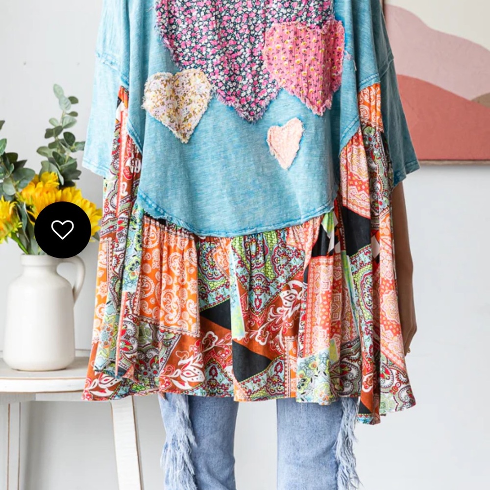 OH878–🚨LAST ONE) OLI AND HALI—WASHED ROUND NECK LOVE PATCHWORK - Picture 8 of 8